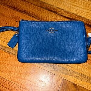 Coach double zip blue wristlet